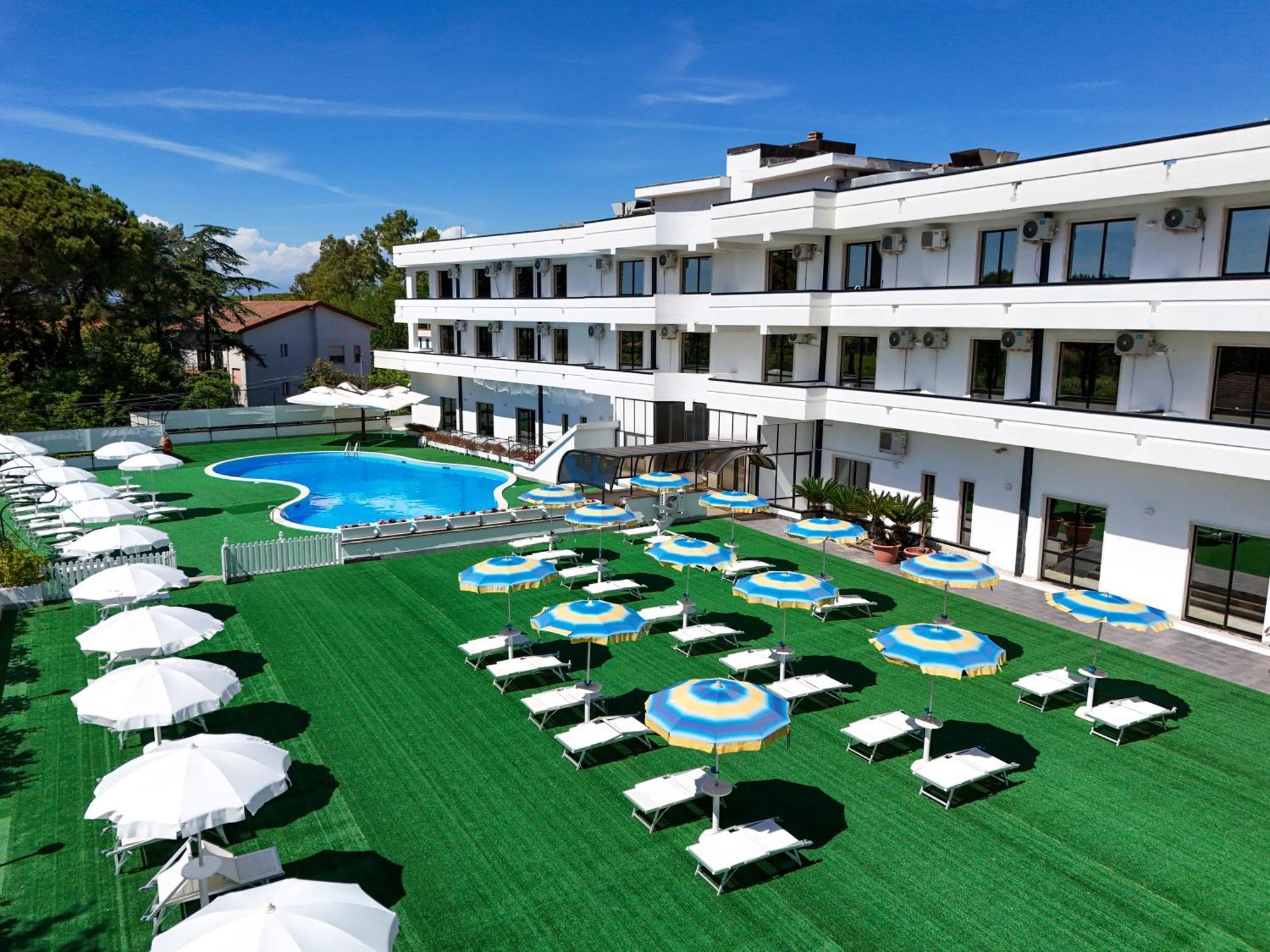 Hotel Club Clorinda Nuova Gestione 2024 Paestum Zewnętrze zdjęcie
