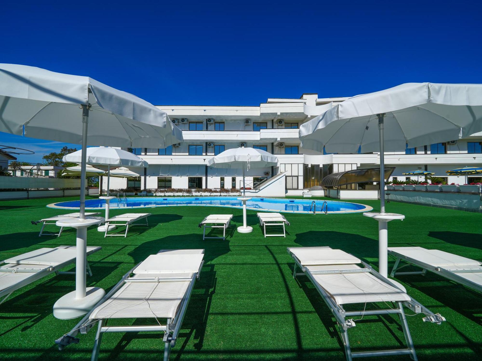 Hotel Club Clorinda Nuova Gestione 2024 Paestum Zewnętrze zdjęcie